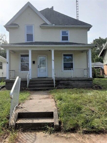 1136 E Donald St, South Bend, IN 46613