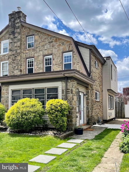 806 W 24th St, Wilmington, DE 19802