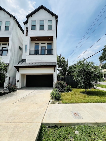 1103 W 15th 1 2 St Unit A, Houston, TX 77008