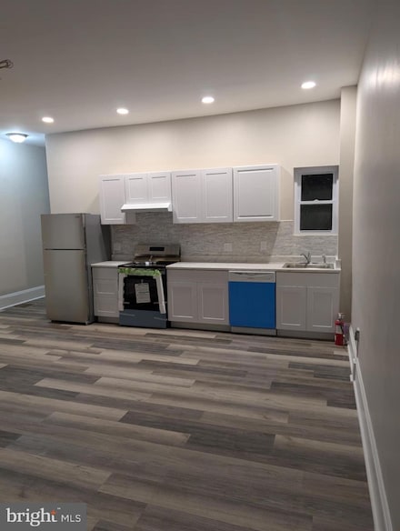 305 W Evesham Rd, Gloucester Township, NJ 08029