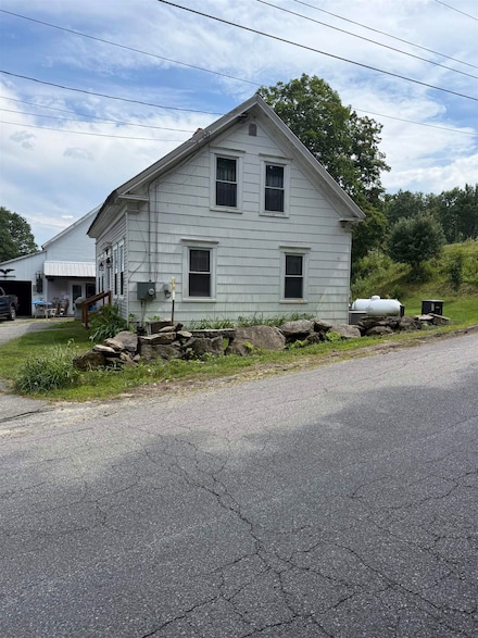 39 Ellsworth Hill Rd, Wentworth, NH 03282