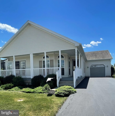 410 Dandelion Dr, Blue Bell, PA 19422