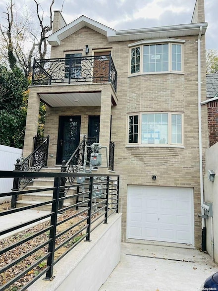 150-42 60th Ave, Flushing, NY 11355