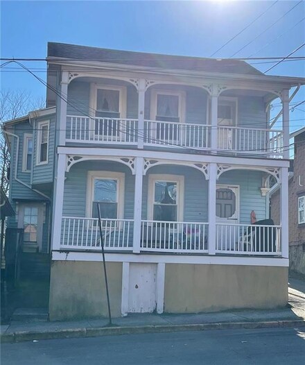 121 Iron St, Lehighton, PA 18235