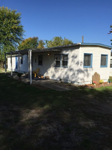 3463 S State Road 57, Oakland City, IN 47660