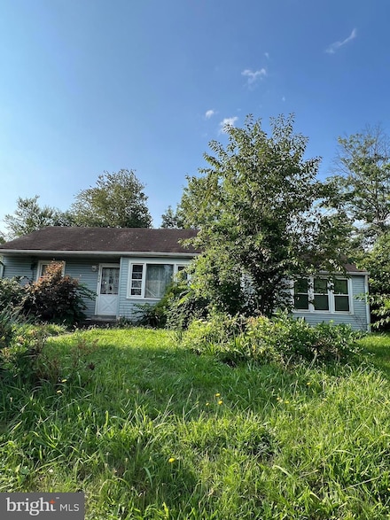 524 W Main St, Maple Shade, NJ 08052
