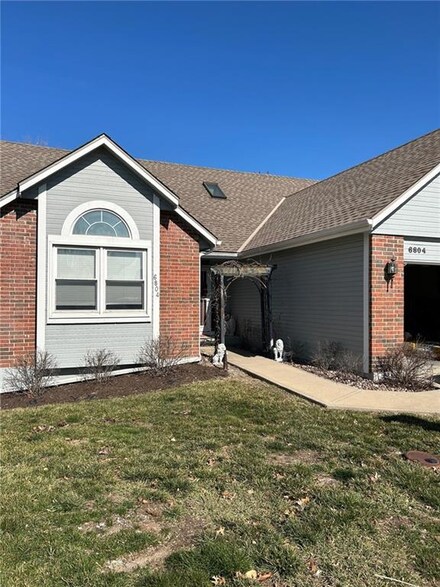 6804 W 156th St, Overland Park, KS 66223