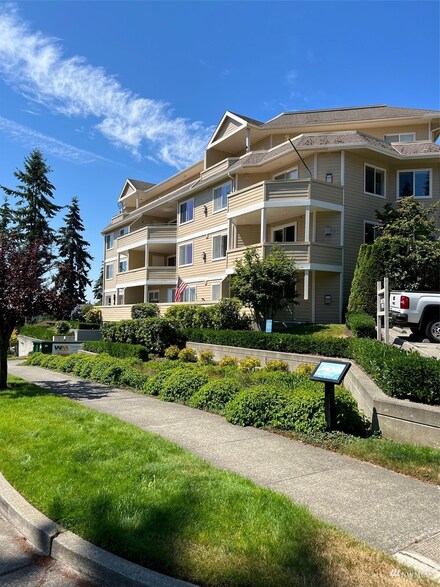 26291 Pennsylvania Ave NE Unit 205, Kingston, WA 98346