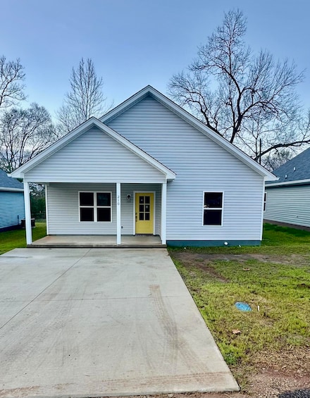 210 S 8th Ave, Columbus, MS 39710
