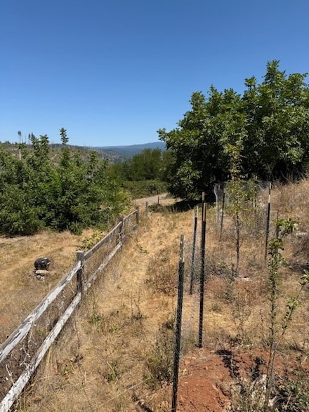 13815 Glover Ln, Magalia, CA 95954