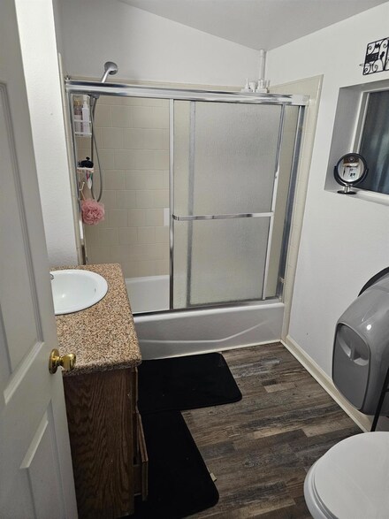205 N K St, Madera, CA 93637