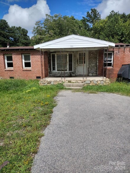 310 Yancey Ln, Henderson, NC 27536