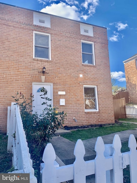 9816 Town Ln, Manassas, VA 20110