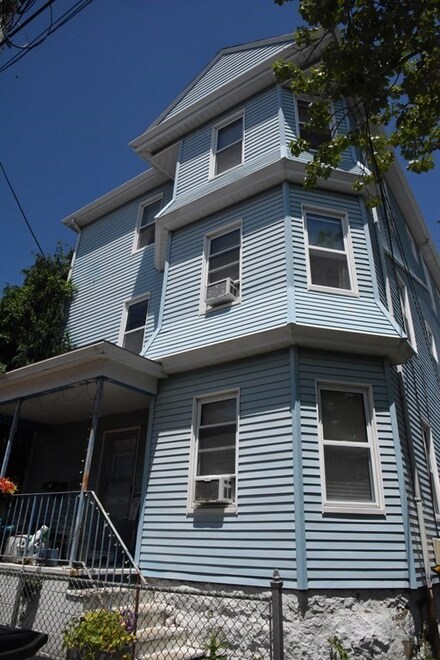 344 Lawton St, Fall River, MA 02721