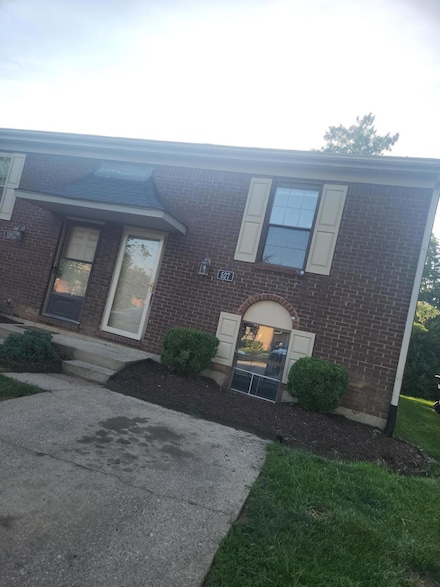 527 El Paseo Place, Lexington, KY 40517