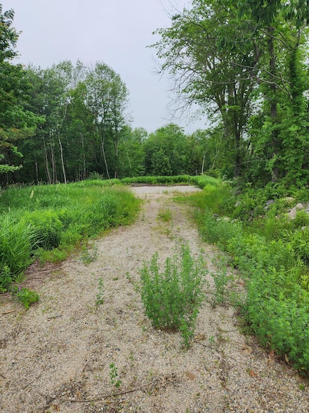 500 Buckfield Rd, Hebron, ME 04238