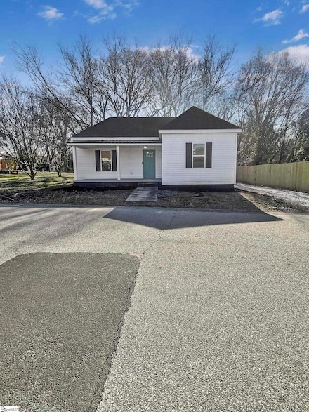 103 Sunset Park, Laurens, SC 29360
