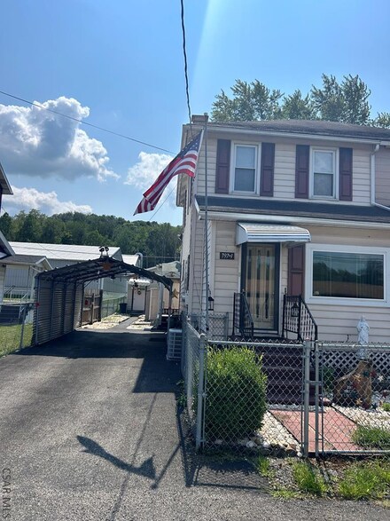 797 Locust St, Saint Michael, PA 15951