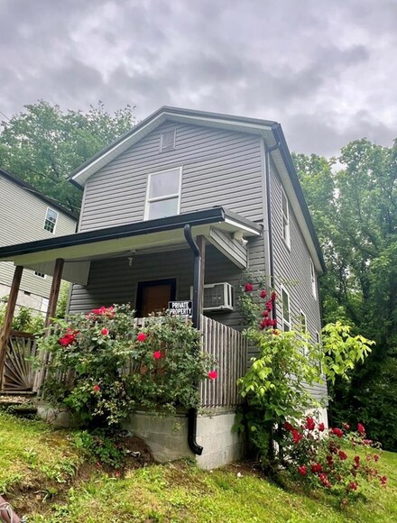 6157 Kentucky 7, Garrett, KY 41630