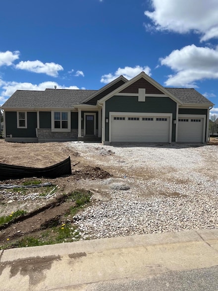 2707 Mapleton Ave, East Troy, WI 53120