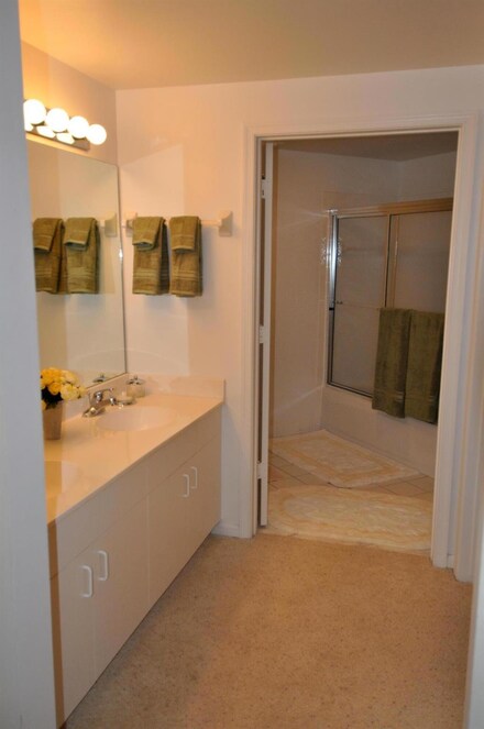 200 Uno Lago 201 Dr Unit 201, Juno Beach, FL 33408