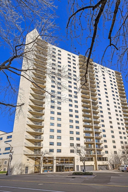 1225 Lasalle Ave Unit 604, Minneapolis, MN 55403