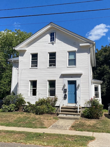 51 Pearl St, Guilford, CT 06437