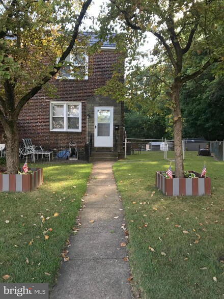 1108 Springfield Rd, Darby, PA 19023