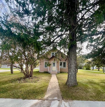301 Main St, Ostrander, MN 55961