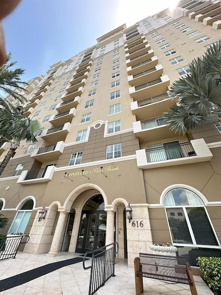 616 Clearwater Park Rd Unit 703, West Palm Beach, FL 33401
