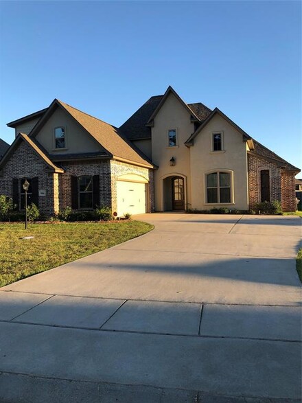 906 Antler Dr, Haughton, LA 71037