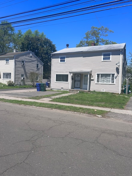 664 Columbus Ave, Stratford, CT 06615