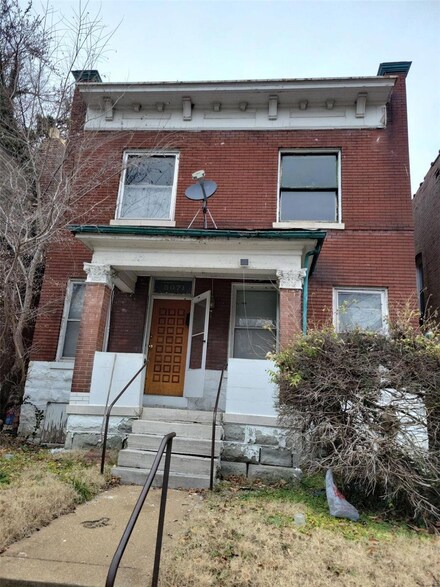 5071 Lotus Ave, Saint Louis, MO 63113