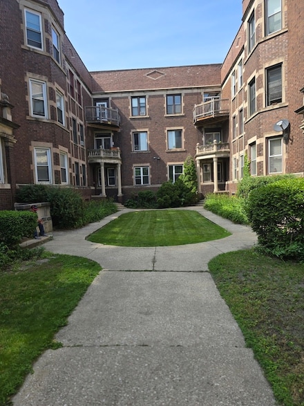 824 E Hyde Park Blvd Unit 1, Chicago, IL 60615