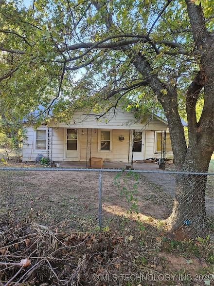 2129 Egypt Rd, Ada, OK 74820