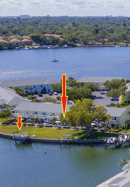 5242 Beach Dr SE, Saint Petersburg, FL 33705