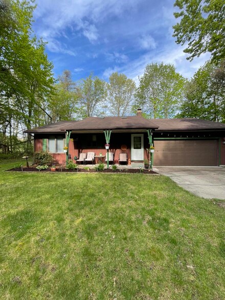 6452 134th Ave, Saugatuck, MI 49453