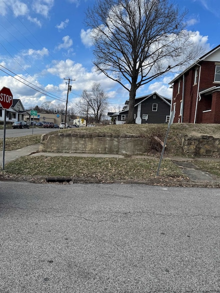 2602 4th Ave, Huntington, WV 25702