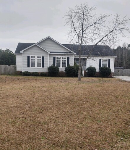 23 S Daisy Dr, Middlesex, NC 27557