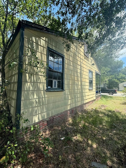 2738 W Surrey Dr, North Charleston, SC 29405