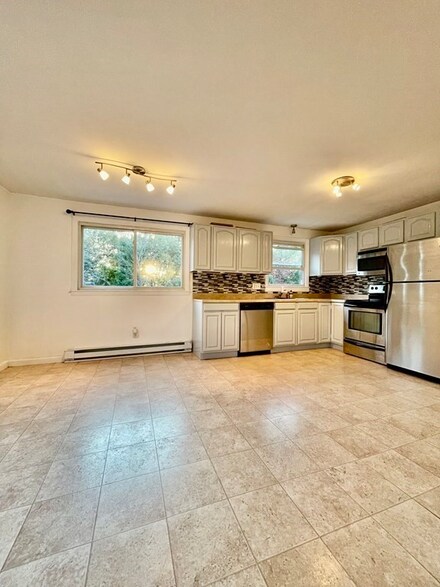 170 Wedgewood Rd Unit 170, Worcester, MA 01602