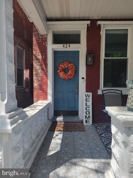 424 Clinton St, Delaware City, DE 19706