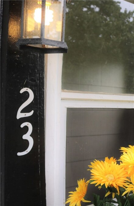 23 Verndale St, Warwick, RI 02889