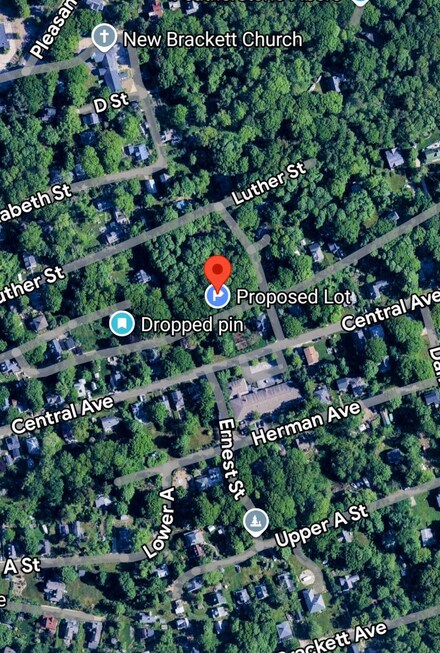 38 Ledgewood Rd, Portland, ME 04108