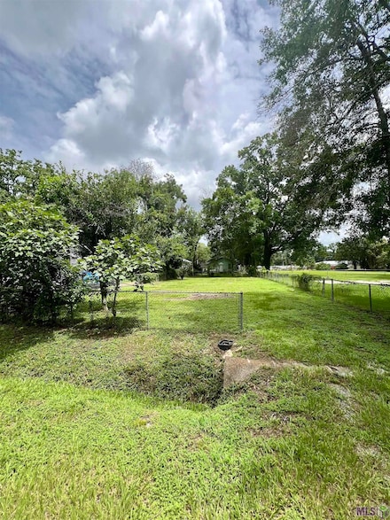 502 E Caldwell St, Gonzales, LA 70737