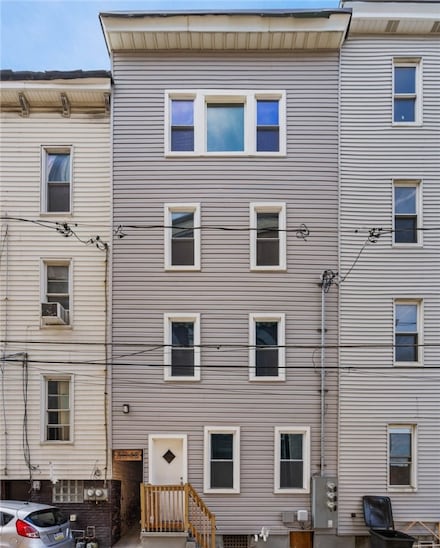 3021 Paulowna St, Pittsburgh, PA 15219