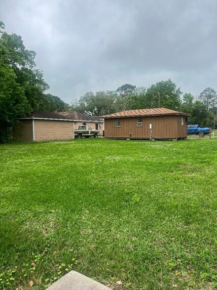 2101 Park Ave, Pearland, TX 77581