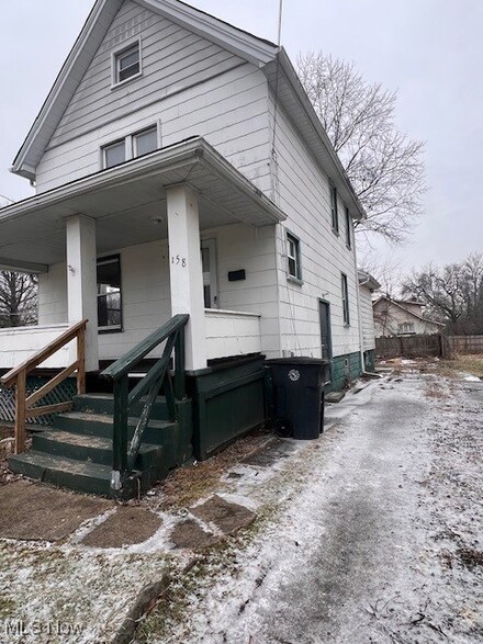 158 Roosevelt St NW, Warren, OH 44483