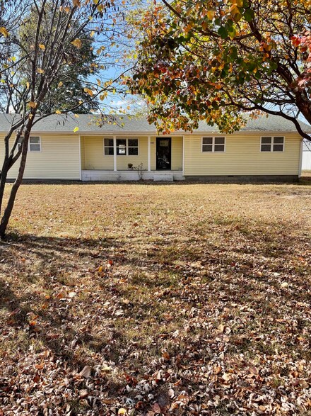13582 Jessup Dr, Neosho, MO 64850