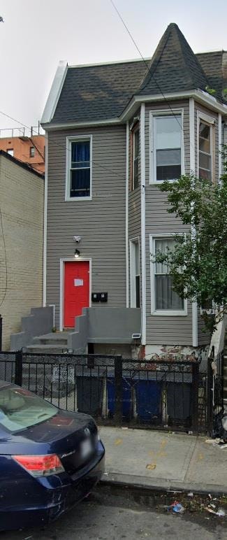 130 W 165th St, Bronx, NY 10452